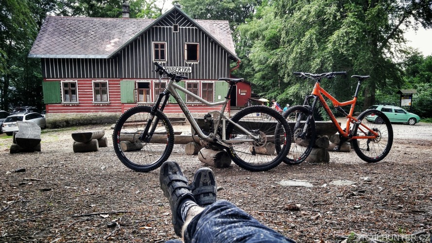 Singltrek pod Smrkem: nový trail, nová kola, nové značení