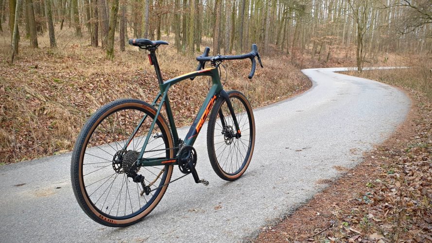 Gravel na silnici