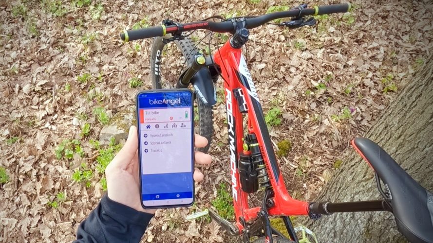 Ochrana kola s GPS: Ochrání lépe BikeAngel, nebo Trackito?