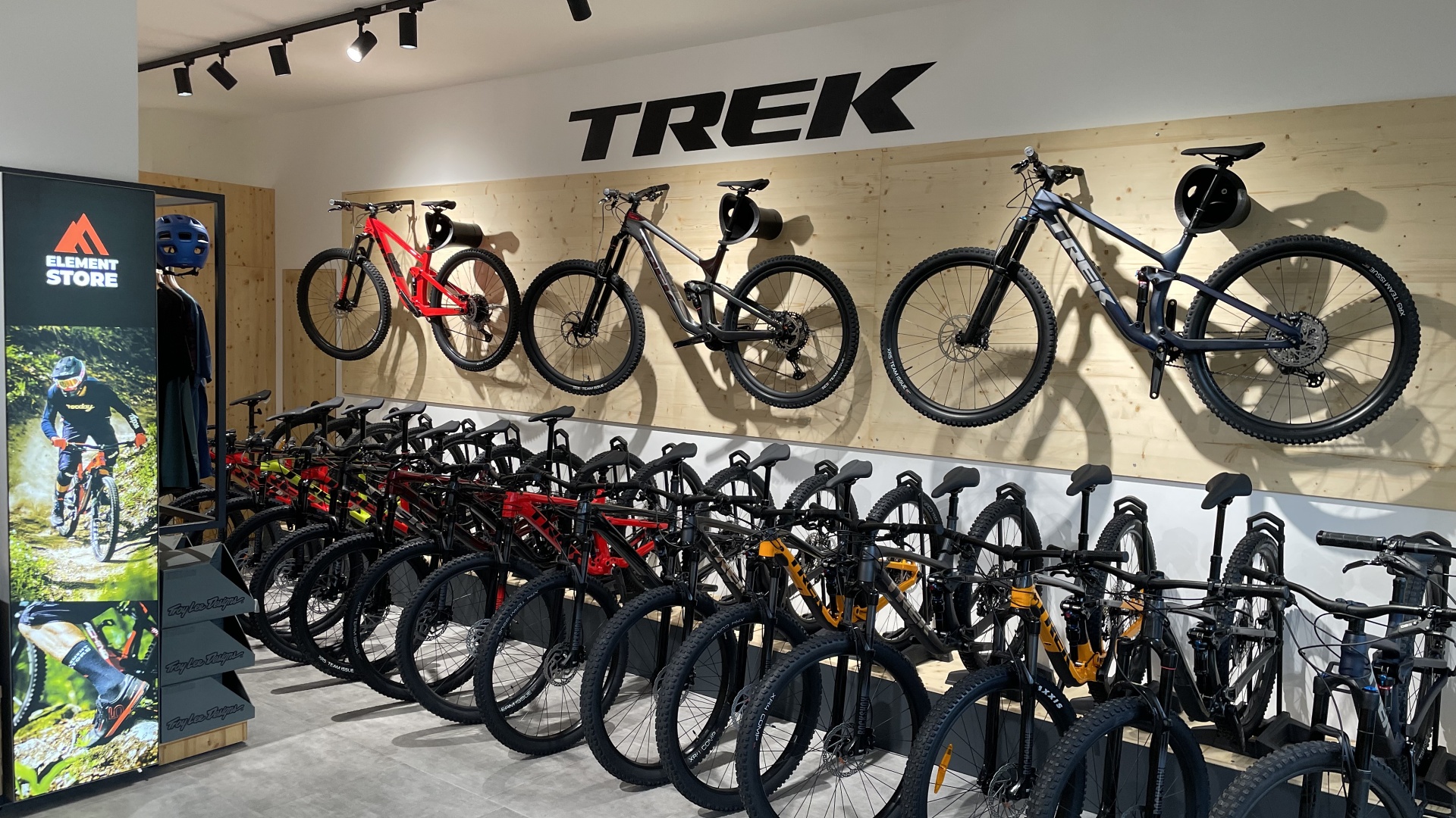 Kola Trek Brno Elementstore
